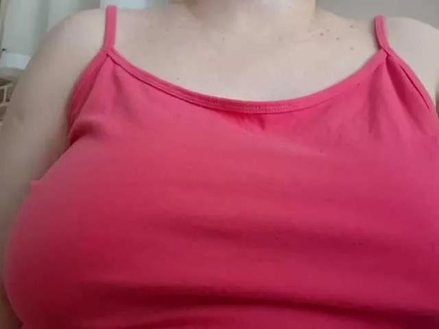 AalinnaK69 from BongaCams