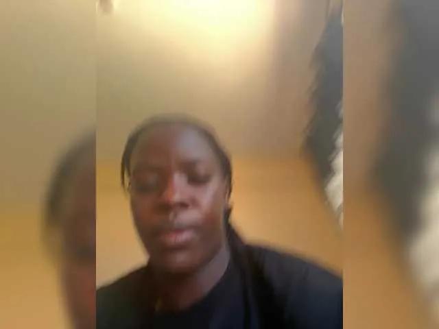 AfricanHoney89 from BongaCams