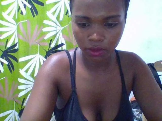 arline52 from BongaCams