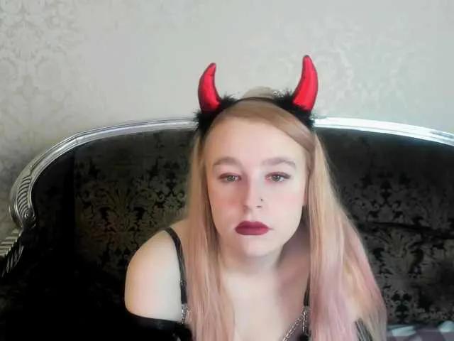 AuroraCopper from BongaCams
