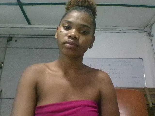 Cassy24 from BongaCams