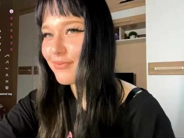 CharlaJarman from BongaCams