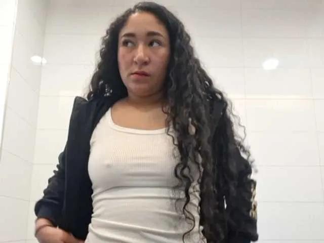 Damiiluy1 from BongaCams