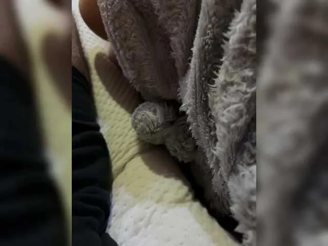 dualdesire0405 from BongaCams