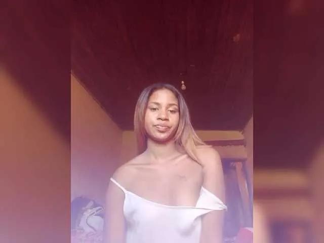 Elinahsexy from BongaCams