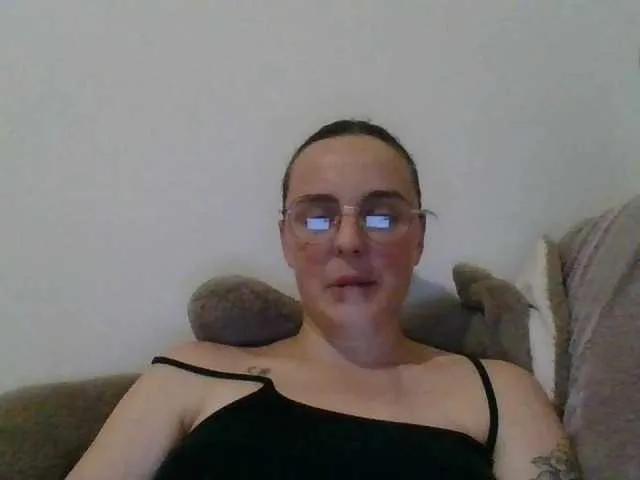 Elizabet2244 from BongaCams