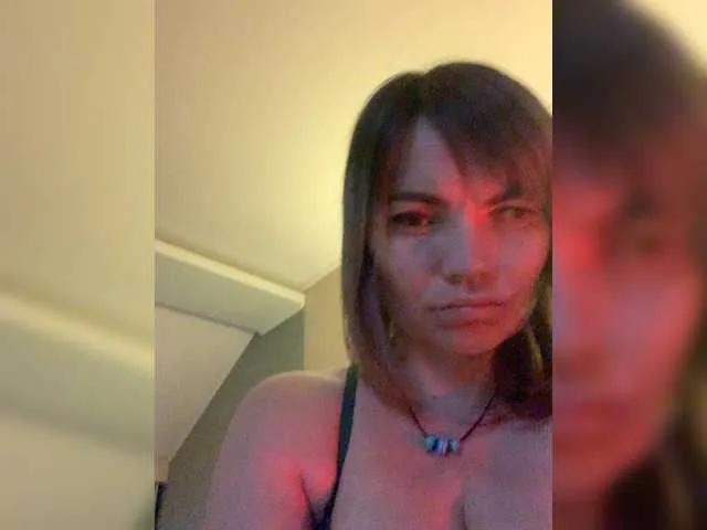 ElizavetaCream from BongaCams