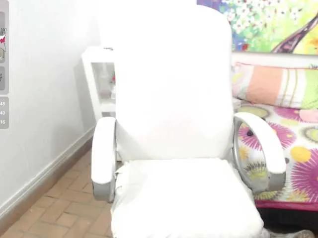 elly-willis from BongaCams