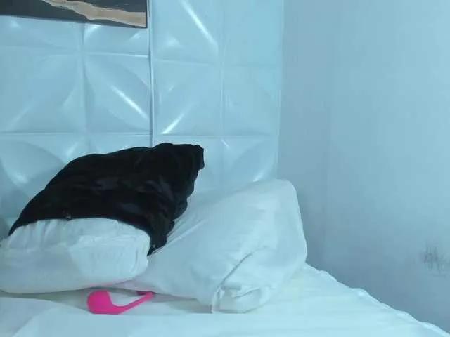 Join BongaCams's Emma-cartter1 Emma-cartter1 from BongaCams