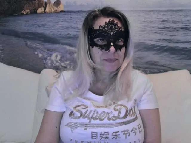 Evy-Desire from BongaCams