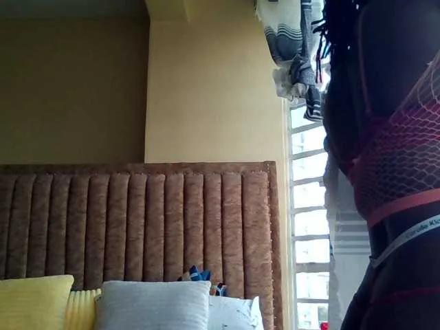 Fine-ass-bitch from BongaCams