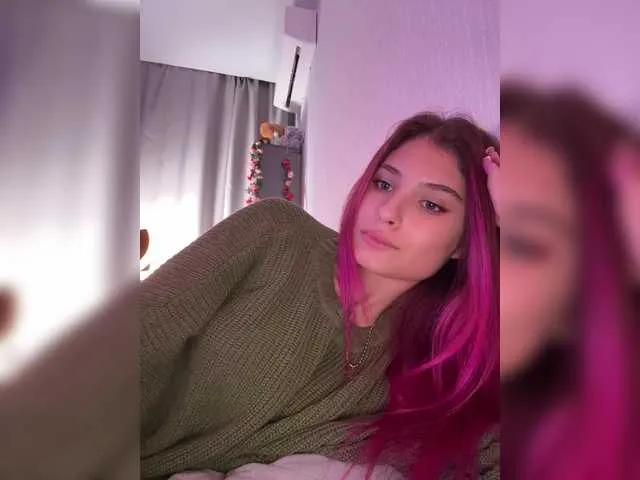 Sweet FOX69LOVE wants you to fuck her body now FOX69LOVE from BongaCams