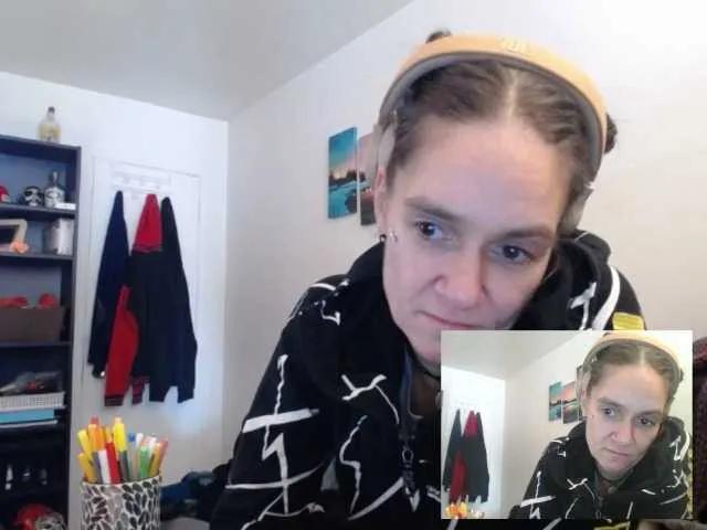 Fr33girl from BongaCams