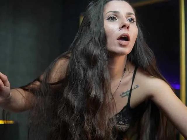 GiaEasyIce from BongaCams