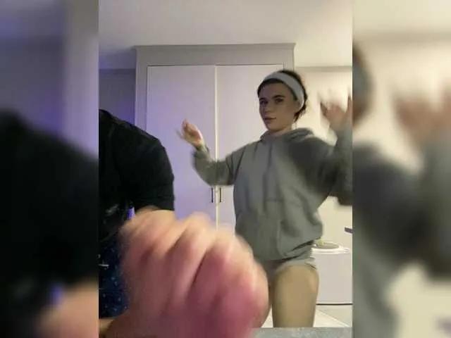 Discover Gummy-Bears, they want to masturbate for you Gummy-Bears from BongaCams