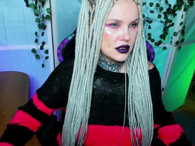 HellGa from BongaCams