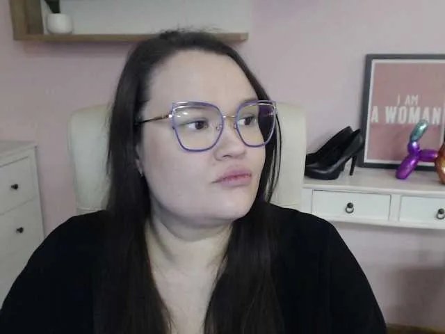 HollyDanceSoul from BongaCams