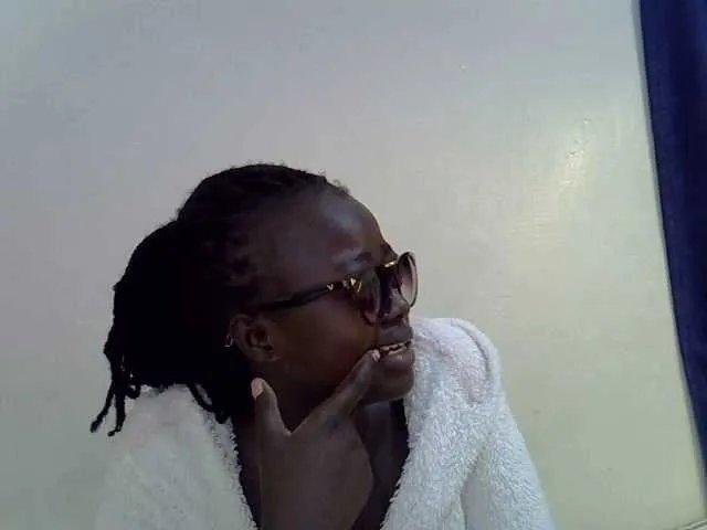 Hottiejoy from BongaCams