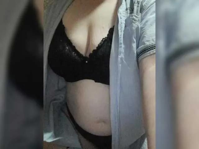 Masturbate to 37 years old Iriska2025 from BongaCams Iriska2025 from BongaCams