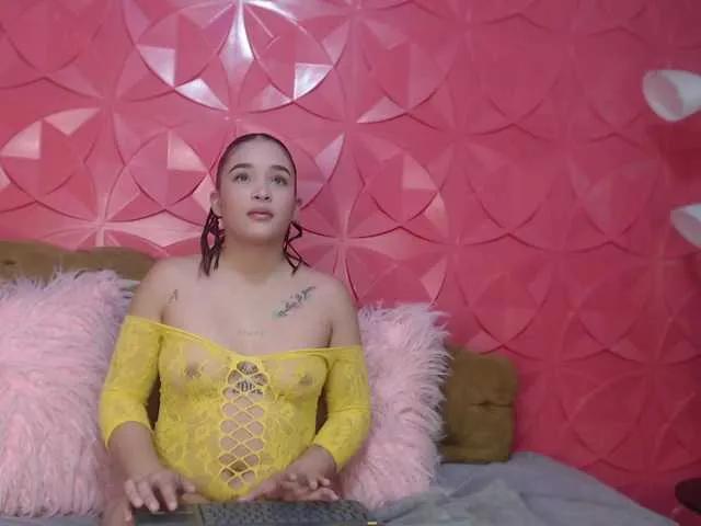 IsaWilliams from BongaCams