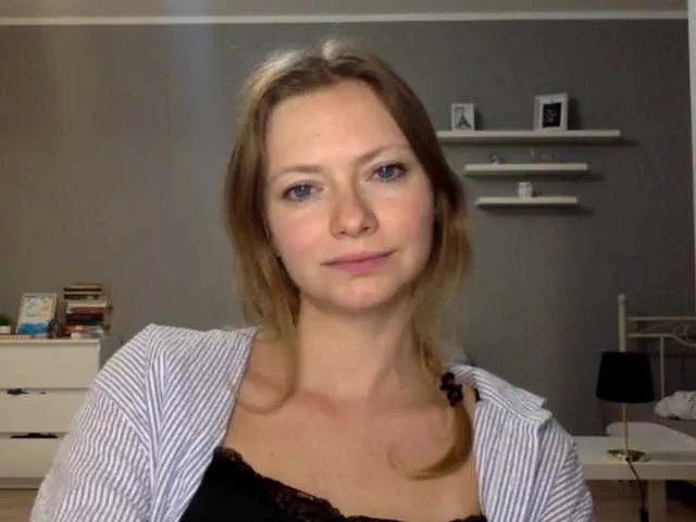 kissMillie from BongaCams