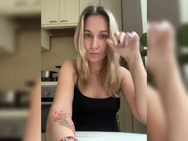 kykyshe4ka from BongaCams