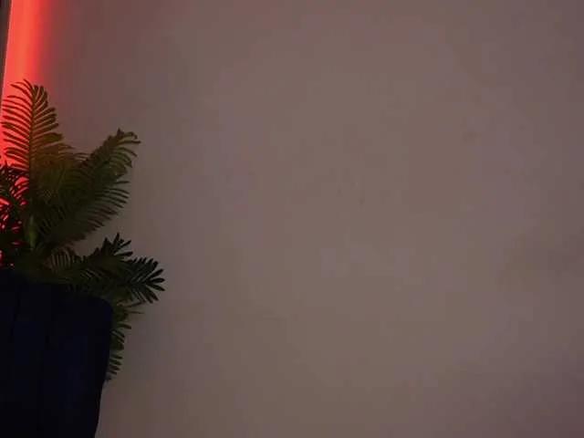 LeahSauvage from BongaCams