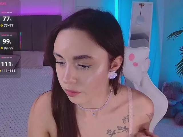 Sexy Lerochkaa wants you to fuck her body now Lerochkaa from BongaCams