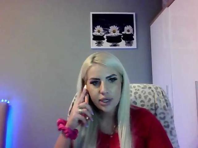 Watch LeylaDesire, she wants to masturbate for you LeylaDesire from BongaCams