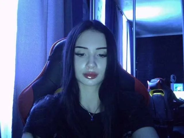 Lina1818 from BongaCams