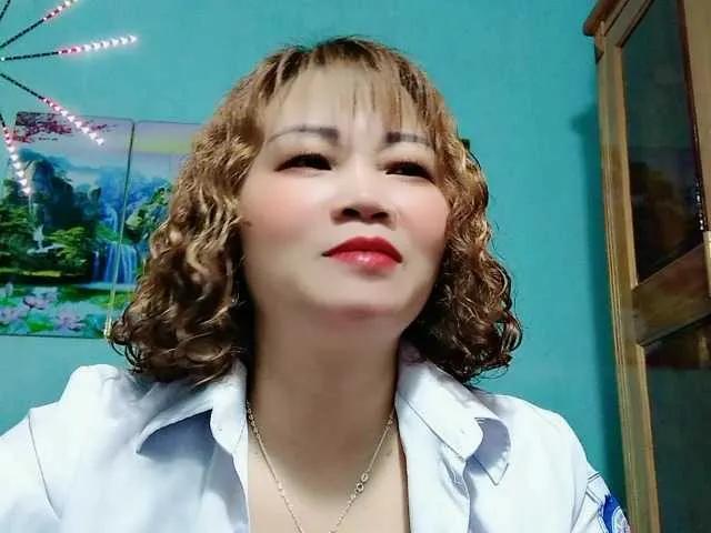 Checkout Linhanhsex2k, she wants to masturbate for you Linhanhsex2k from BongaCams