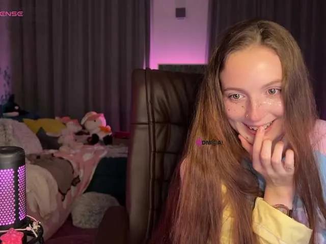 Sweet LissaSkarlet wants you to fuck her body now LissaSkarlet from BongaCams