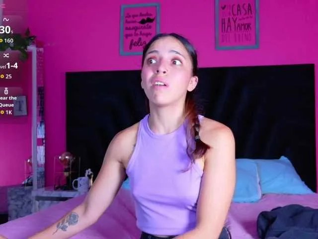 littleapril from BongaCams