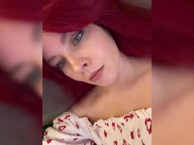 lova-mars from BongaCams