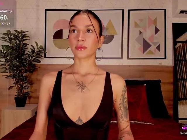 LunaRuso from BongaCams