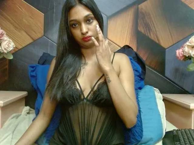 LusciousIndian from BongaCams