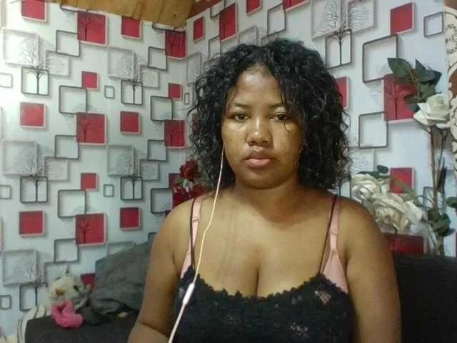 LyahGold from BongaCams