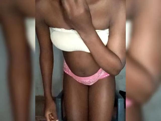 Maskedbitch from BongaCams