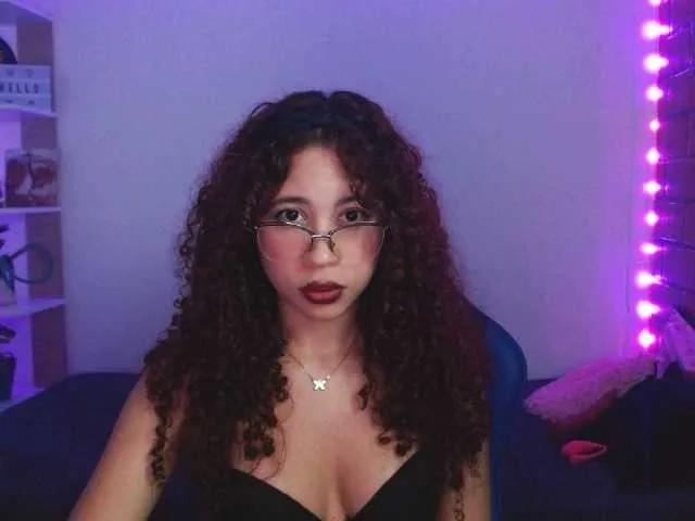 Slutty Medussa333 wants you to fuck her body now Medussa333 from BongaCams