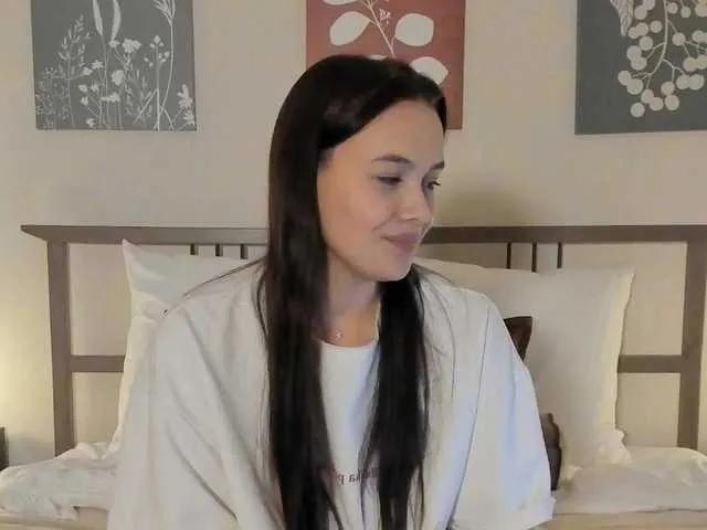 Mia-mit from BongaCams