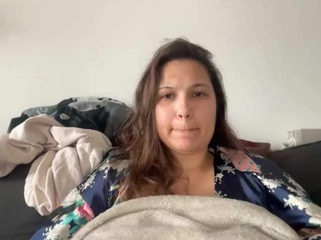 Minettesexy24 from BongaCams