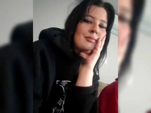 Mitchluvssaige from BongaCams