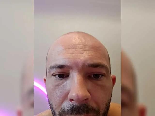 MoietLuibzh from BongaCams