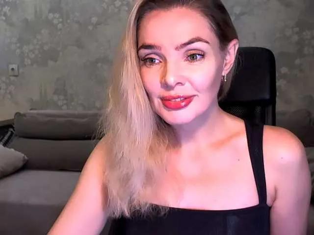 MoniCharm from BongaCams