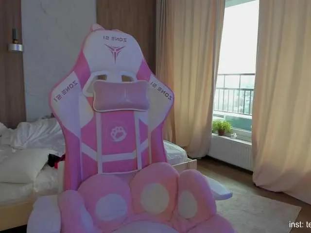 Checkout 19 years old Naomimif from BongaCams Naomimif from BongaCams