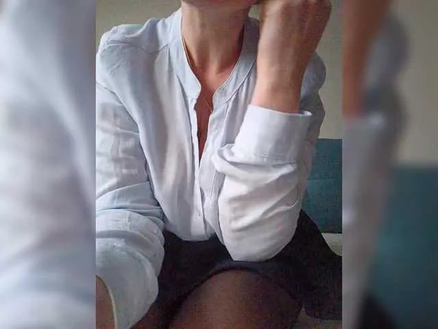 Try amazing camwhore Palmyra Palmyra from BongaCams