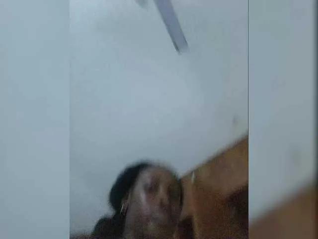 petiteebony from BongaCams