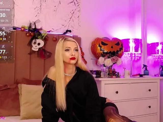 Admire BongaCams's PinkySparkss PinkySparkss from BongaCams