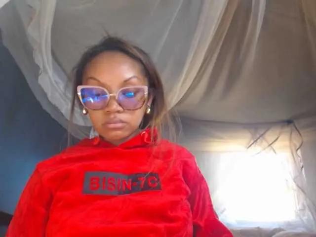 pretty-ass from BongaCams