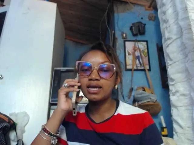 pretty-ass from BongaCams